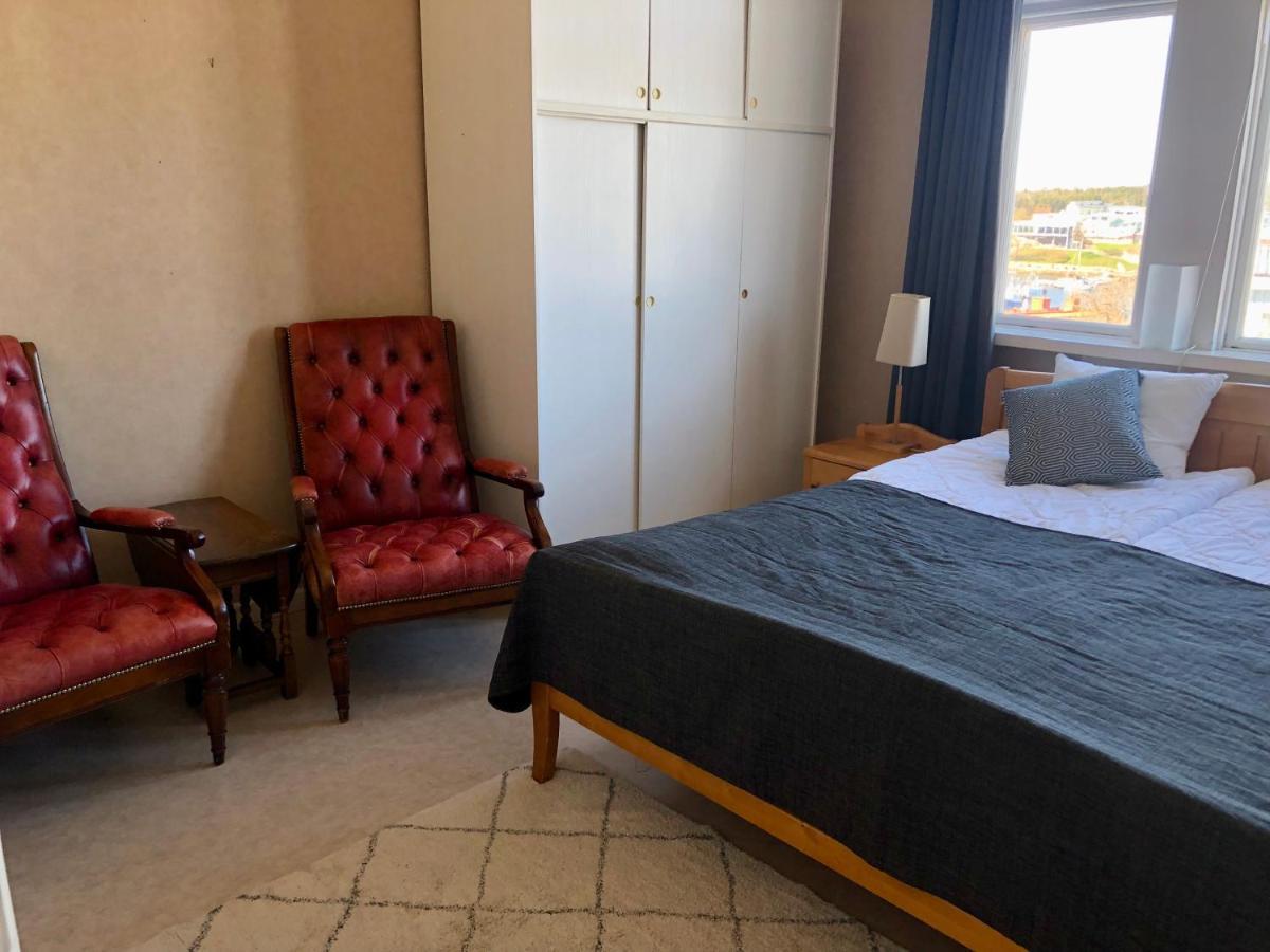 Vacker Vaning Med Havsutsikt I Stroemstads Centrum. Exterior foto